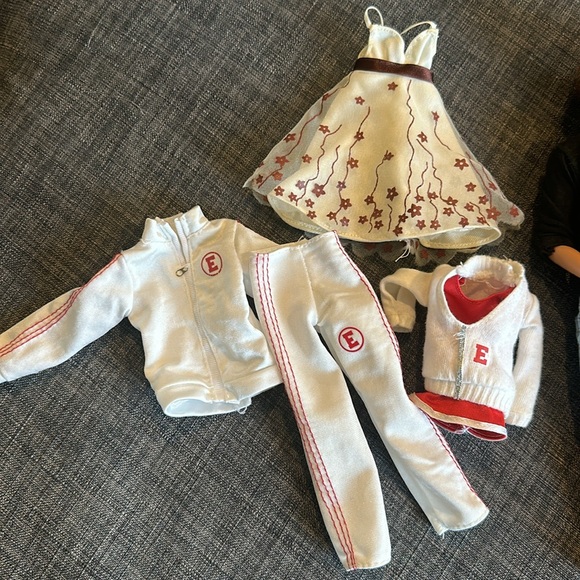 High School Musical Dolls (Ryan & Troy) and Clothing - Picture 3 of 6
